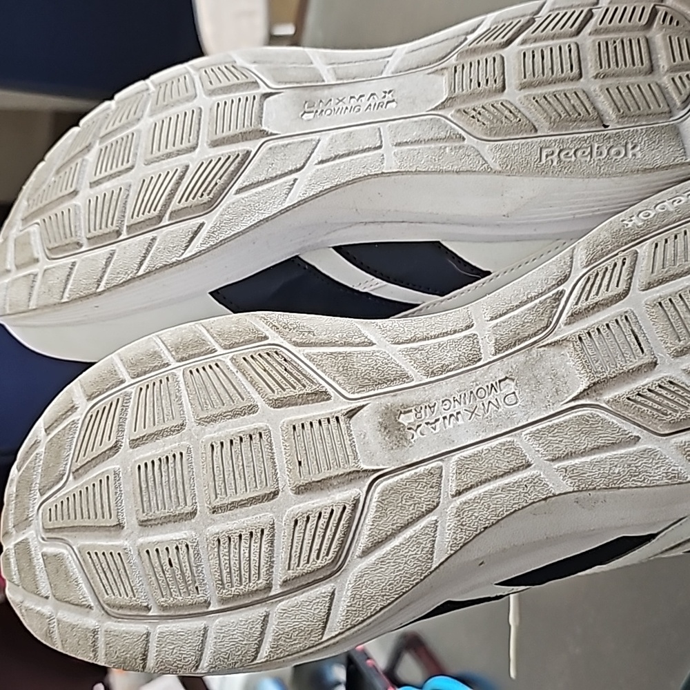 Mens Reeboks - Picture 4 of 6